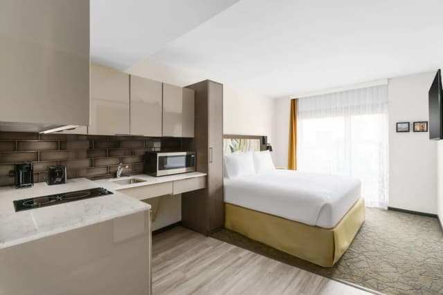 TownePlace Suites by Marriott New York Manhattan/Chelsea-開放式客房, 1 張特大雙人床, 小廚, 城市景-3
