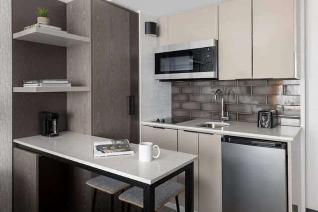 TownePlace Suites by Marriott New York Manhattan/Chelsea-開放式客房, 1 張特大雙人床, 小廚, 城市景-4