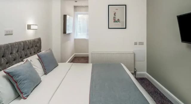 Apollo Hotel Kings Cross-Standard Double Room-3