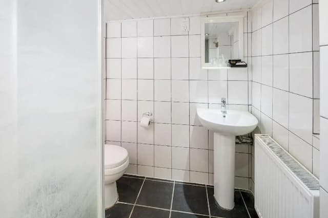 Apollo Hotel Kings Cross-Superior Quadruple Room, 2 Double Beds-7