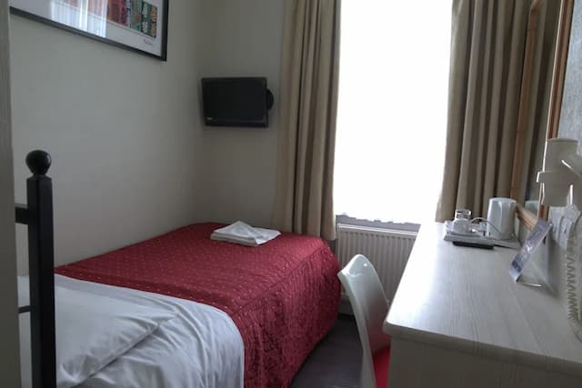 Central Hotel-Standard Single Room, Ensuite-3