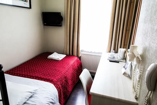 Central Hotel-Standard Single Room, Ensuite-8