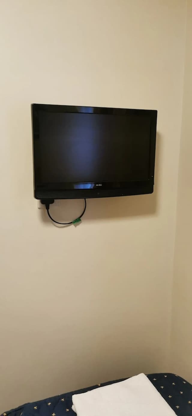 Central Hotel-Economy Single Room, Shared Bathroom-7