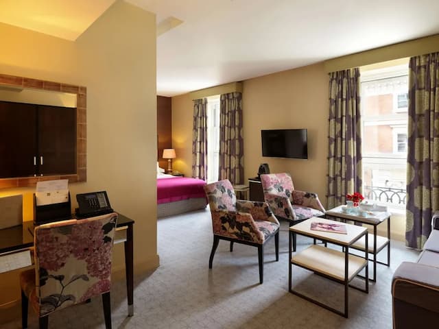 The Mandeville Hotel-Executive Room, 1 Queen Bed-1