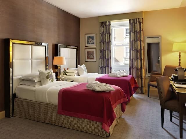 The Mandeville Hotel-Superior Room, 2 Twin Beds-3