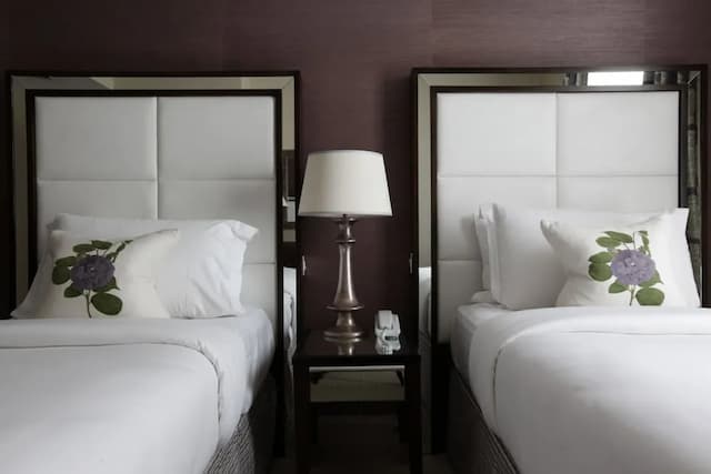 The Mandeville Hotel-Superior Room, 2 Twin Beds-2