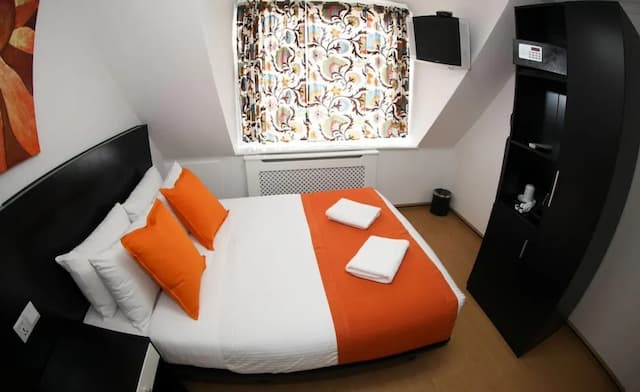 Heathrow Inn-Double Room, Ensuite-4