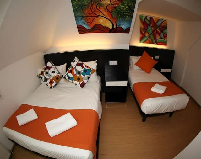 Heathrow Inn-Twin Room, Ensuite-1