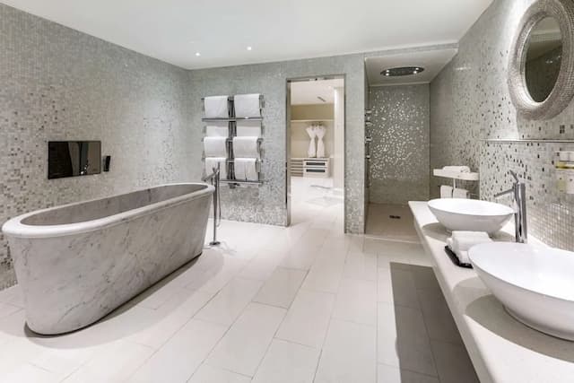 The May Fair, A Radisson Collection Hotel, Mayfair London-Suite, 2 Bedrooms, Terrace-6