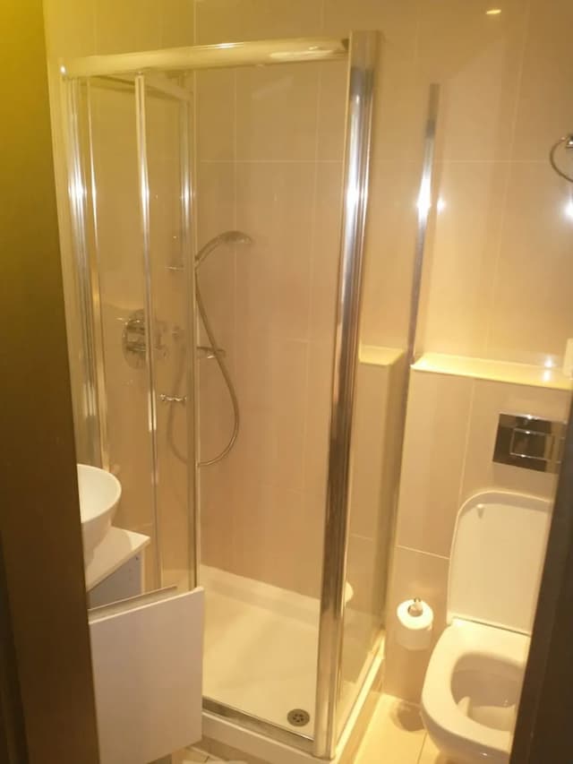 Edward Hotel Paddington-Twin Room-4