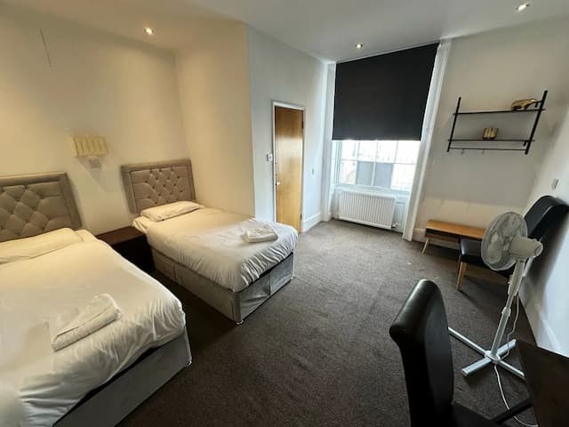 Somerset Hotel Baker Street London-Standard Twin Room, 2 Twin Beds-6