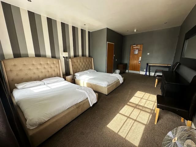 Somerset Hotel Baker Street London-Standard Quadruple Room, 2 Double Beds-7