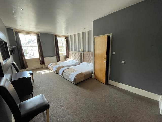 Somerset Hotel Baker Street London-Standard Quadruple Room, 2 Double Beds-3