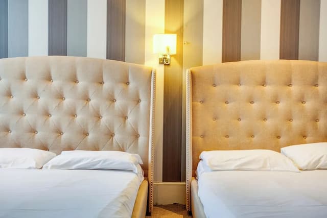 Somerset Hotel Baker Street London-Family Room, Multiple Beds (Deluxe)-3