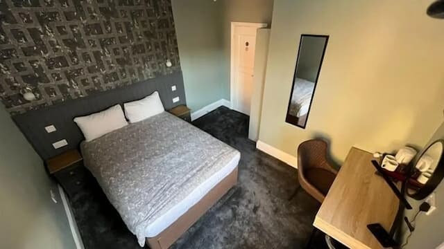 Charlotte Guest House-Double Room, Ensuite-4