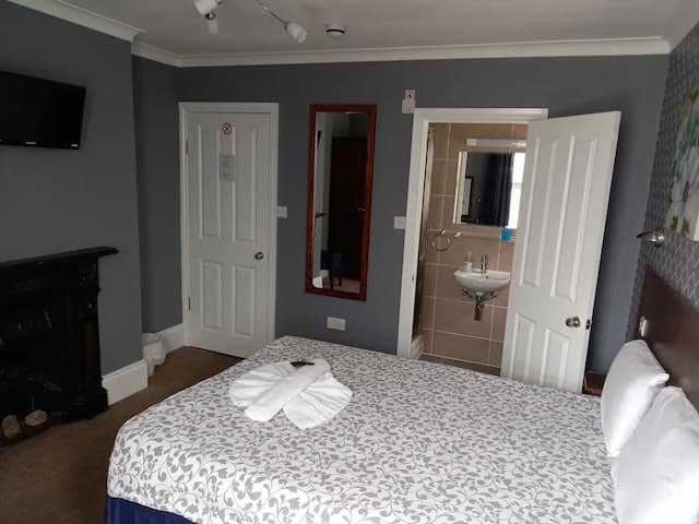 Charlotte Guest House-Double Room, Ensuite-2