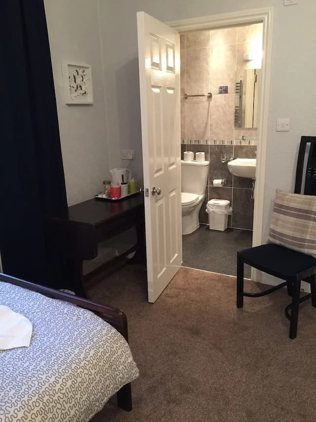 Charlotte Guest House-Triple Room, Ensuite (Double and Single Beds)-12