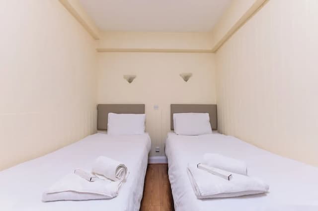 아스토리아 호텔-트윈룸, 앙스위트-2