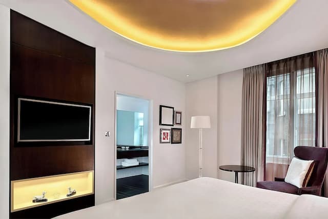 Sheraton Grand London Park Lane-Deluxe Room, 1 Queen Bed-3