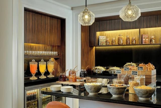 Sheraton Grand London Park Lane-Club Suite, 1 King Bed-13