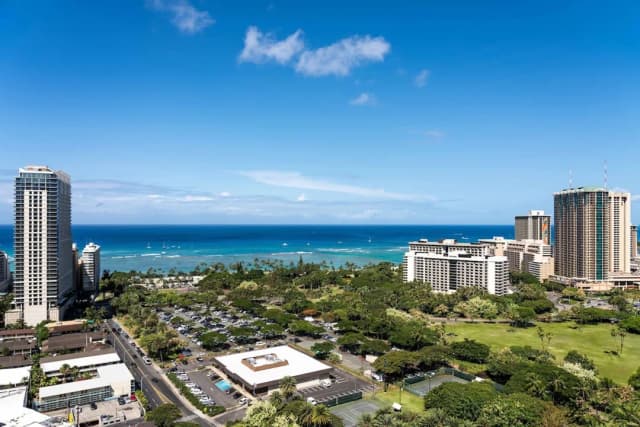 The Ritz-Carlton Residences, Waikiki Beach-华丽客房, 1 张特大床和 1 张沙发床, 海洋景观-5