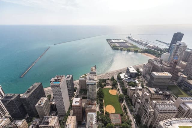 The Ritz-Carlton, Chicago-Suite, 1 Bedroom, Lakeside (Mobility Accessible, Tub)-4