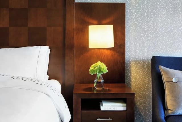 Renaissance Seattle Hotel-Room, 1 King Bed, Hearing Accessible-6