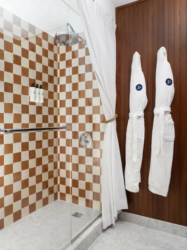 パリハウス ウエスト ハリウッド アット ビバリー ヒルズ-デラックス ルーム クイーンベッド 2 台 バルコニー コートヤード (Deluxe Double Balcony - 2 Queen Beds)-16