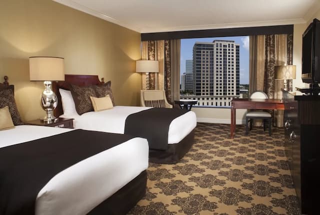 Omni Houston Hotel-Premier Room, 2 Queen Beds (Signature)-4