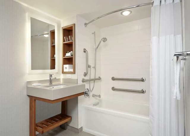 뉴욕 힐튼 미드타운-룸, 킹사이즈침대 1개, 욕조-4