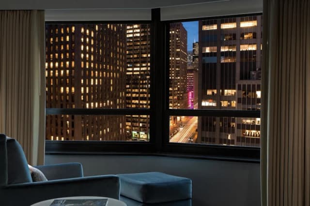 뉴욕 힐튼 미드타운-룸, 더블침대 2개 (Roll-In Shower)-4