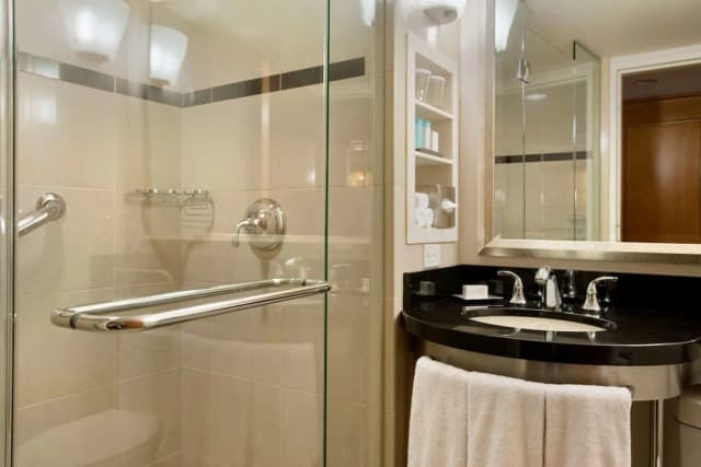 뉴욕 힐튼 미드타운-룸, 킹사이즈침대 1개, 욕조-8