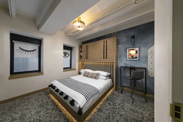 The Wayfarer Downtown LA, Tapestry Collection by Hilton-Room, 1 King Bed-2