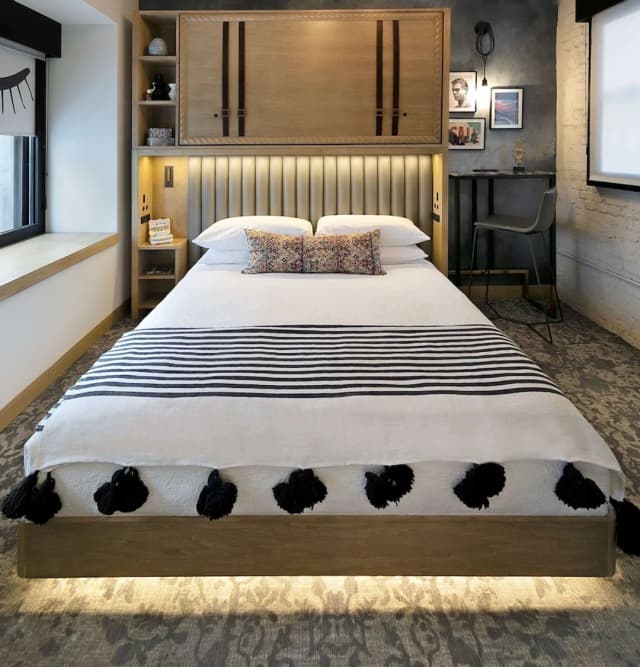 The Wayfarer Downtown LA, Tapestry Collection by Hilton-Room, 1 King Bed, City View (Urban, Skyline)-3