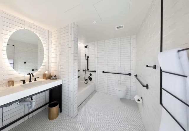 The Wayfarer Downtown LA, Tapestry Collection by Hilton-Room, 1 King Bed, Accessible, City View (Urban, Mobility, Bathtub)-10