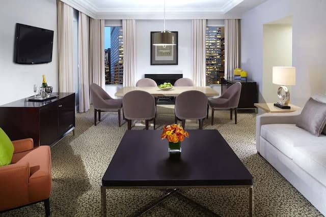 Omni Berkshire Place-Luxury Suite, 1 King Bed (Rodgers and Hammerstein)-3