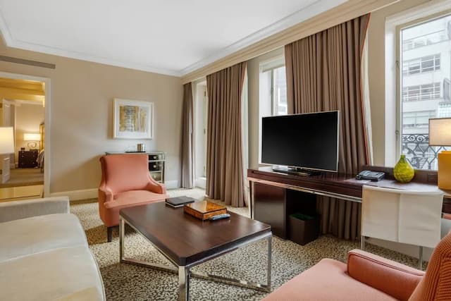 Omni Berkshire Place-Suite, 1 King Bed (5th Avenue)-1