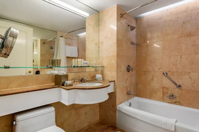 Omni Berkshire Place-Executive Suite, 1 King Bed (Madison)-1