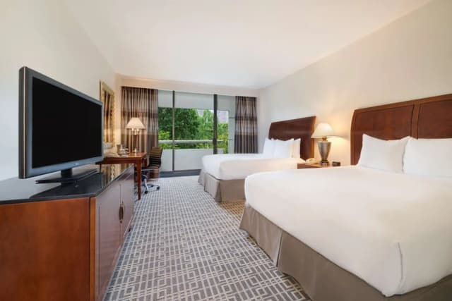 Hilton Houston Post Oak by the Galleria-Standard Room, 2 Queen Beds-1