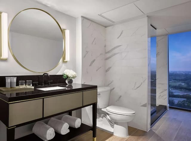 C. ボールドウイン、キュリオ コレクション バイ ヒルトン-デラックス ルーム キングベッド 1 台 コーナー-4