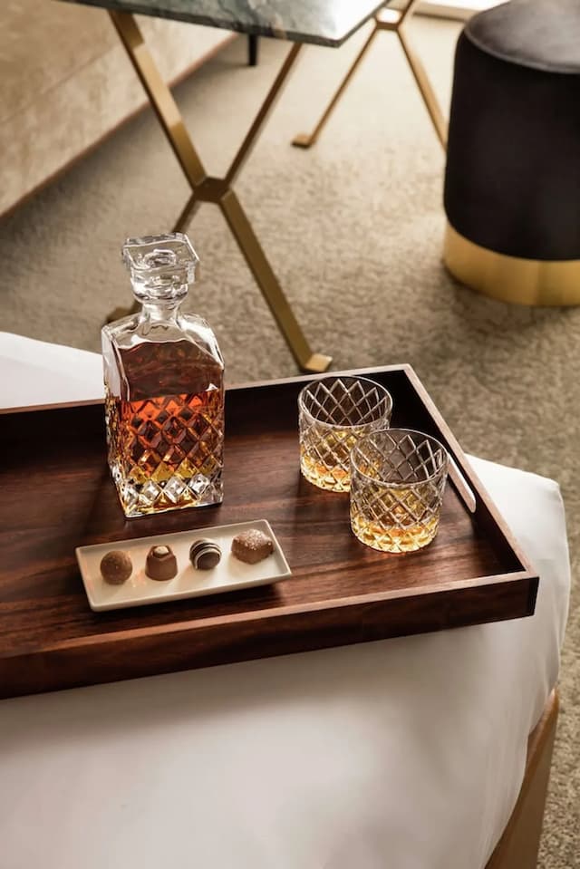 C. ボールドウイン、キュリオ コレクション バイ ヒルトン-ルーム キングベッド 1 台 コーナー-2