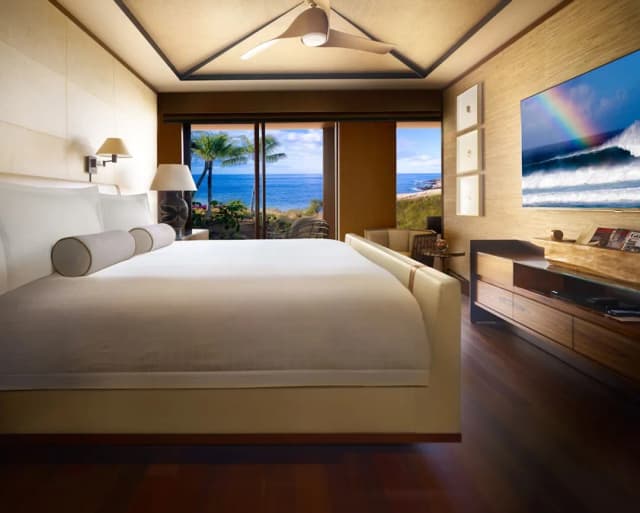 Four Seasons Resort Lanai-Studio Suite, 1 King Bed, Oceanfront (Prime)-1