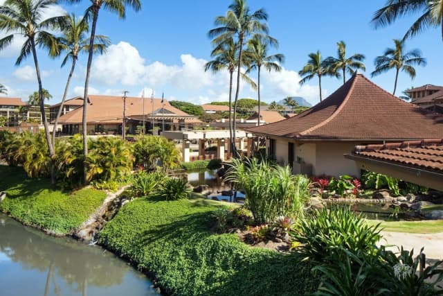 Sheraton Kauai Resort-Deluxe Room, 2 Queen Beds, Garden View-2