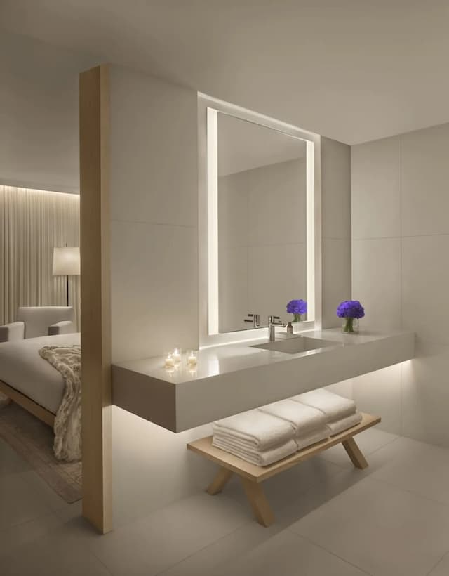 The West Hollywood EDITION-华丽客房, 1 张特大床, 露台 (Mobility/Hearing Accessible, Tub)-2