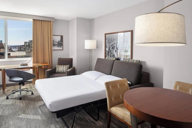Sheraton Tribeca New York Hotel-Deluxe Room, 1 King Bed-5