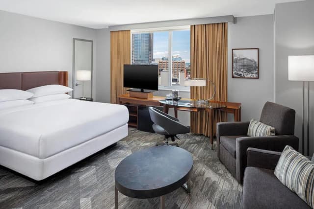 Sheraton Tribeca New York Hotel-Deluxe Room, 1 King Bed-7