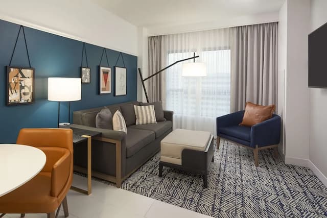 The Chifley Houston, Tapestry Collection by Hilton-套房, 1 间卧室, 无障碍 (Roll In Shower)-5