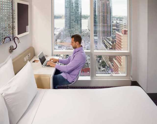 요텔 뉴욕 타임스 스퀘어-룸, 퀸사이즈침대 1개, 코너-7