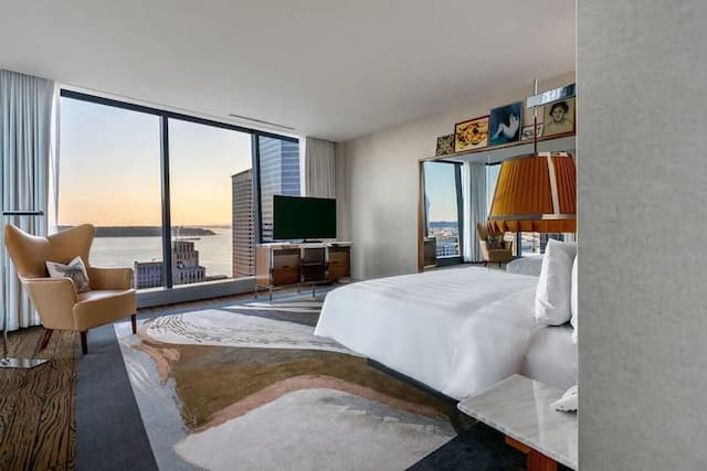 Lotte Hotel Seattle-Premier Suite, 1 King Bed, Accessible, City View-1