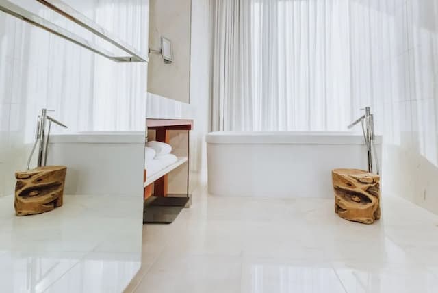 Lotte Hotel Seattle-Premier Suite, 1 King Bed, Accessible, City View-4